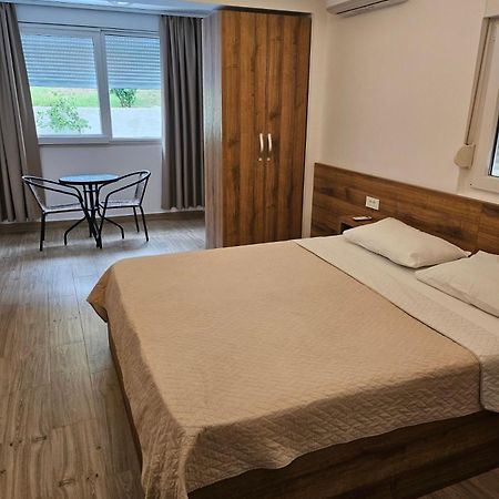 Grejm Family Apartments Petrovac エクステリア 写真