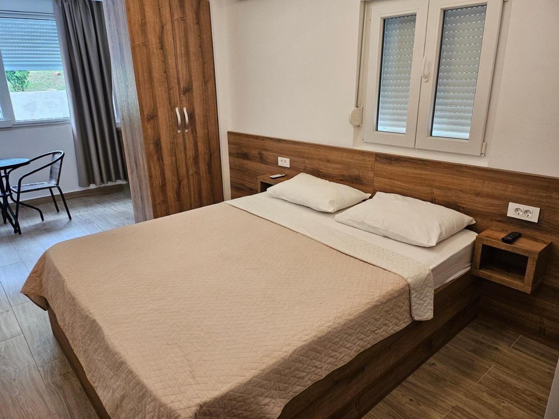 Grejm Family Apartments Petrovac エクステリア 写真
