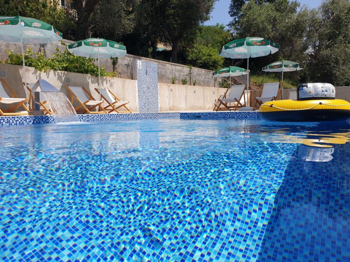 Grejm Family Apartments Petrovac エクステリア 写真